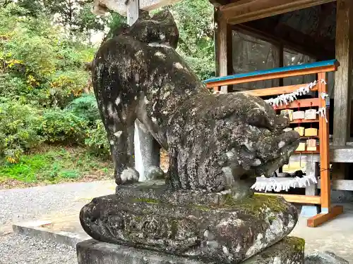 糸島市宇美八幡宮の狛犬