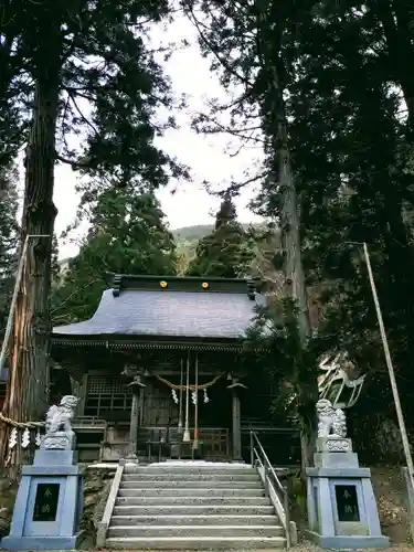 羽山神社の本殿・本堂
