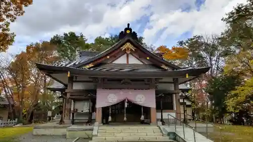 鷹栖神社の本殿