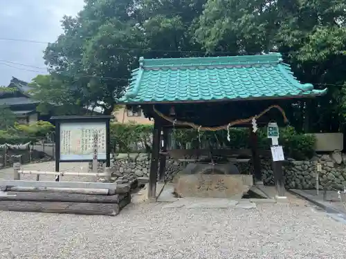 龍田大社の手水舎