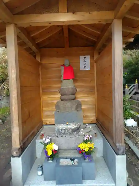 那古寺の{uncategorized: "未分類", other: "その他", undefined: "問題あり", building: "その他建物", grave: "お墓", sacred_gate: "鳥居", guardian: "狛犬", statue: "像", buddha: "仏像", history: "歴史", nature: "自然", garden: "庭園", animal: "動物", pagoda: "塔", temizu: "手水舎", mountain_gate: "山門・神門", sanctuary: "本殿・本堂", subordinate: "末社・摂社", art: "芸術", scenery: "景色", jizo: "地蔵", ema: "絵馬", goshuin: "御朱印", omikuji: "おみくじ", items: "授与品その他", amulet: "お守り", goshuincho: "御朱印帳", eats: "食事", festival: "お祭り", votive_dance: "神楽", shichigosan: "七五三参", wedding: "結婚式", experience: "体験その他", initially: "初詣", around: "周辺", anti_infection: "感染症対策"}