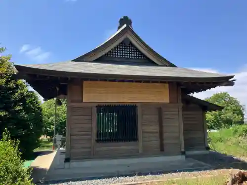 横根稲荷神社の{uncategorized: "未分類", other: "その他", undefined: "問題あり", building: "その他建物", grave: "お墓", sacred_gate: "鳥居", guardian: "狛犬", statue: "像", buddha: "仏像", history: "歴史", nature: "自然", garden: "庭園", animal: "動物", pagoda: "塔", temizu: "手水舎", mountain_gate: "山門・神門", sanctuary: "本殿・本堂", subordinate: "末社・摂社", art: "芸術", scenery: "景色", jizo: "地蔵", ema: "絵馬", goshuin: "御朱印", omikuji: "おみくじ", items: "授与品その他", amulet: "お守り", goshuincho: "御朱印帳", eats: "食事", festival: "お祭り", votive_dance: "神楽", shichigosan: "七五三参", wedding: "結婚式", experience: "体験その他", initially: "初詣", around: "周辺", anti_infection: "感染症対策"}