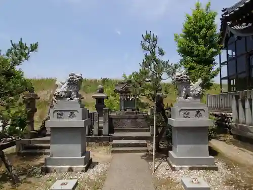 黒龍神社の狛犬