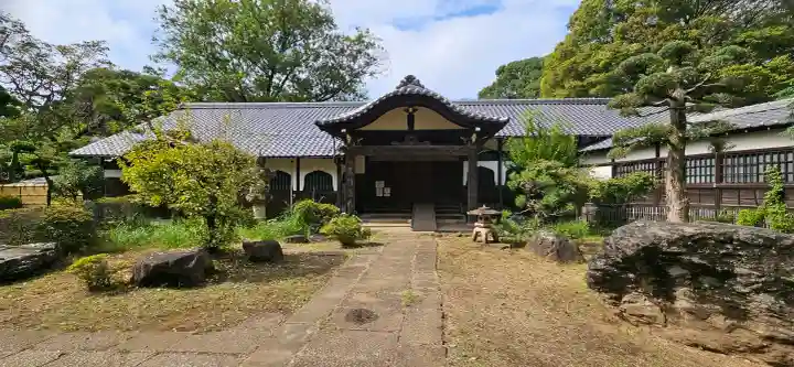 弘法寺の{uncategorized: "未分類", other: "その他", undefined: "問題あり", building: "その他建物", grave: "お墓", sacred_gate: "鳥居", guardian: "狛犬", statue: "像", buddha: "仏像", history: "歴史", nature: "自然", garden: "庭園", animal: "動物", pagoda: "塔", temizu: "手水舎", mountain_gate: "山門・神門", sanctuary: "本殿・本堂", subordinate: "末社・摂社", art: "芸術", scenery: "景色", jizo: "地蔵", ema: "絵馬", goshuin: "御朱印", omikuji: "おみくじ", items: "授与品その他", amulet: "お守り", goshuincho: "御朱印帳", eats: "食事", festival: "お祭り", votive_dance: "神楽", shichigosan: "七五三参", wedding: "結婚式", experience: "体験その他", initially: "初詣", around: "周辺", anti_infection: "感染症対策"}