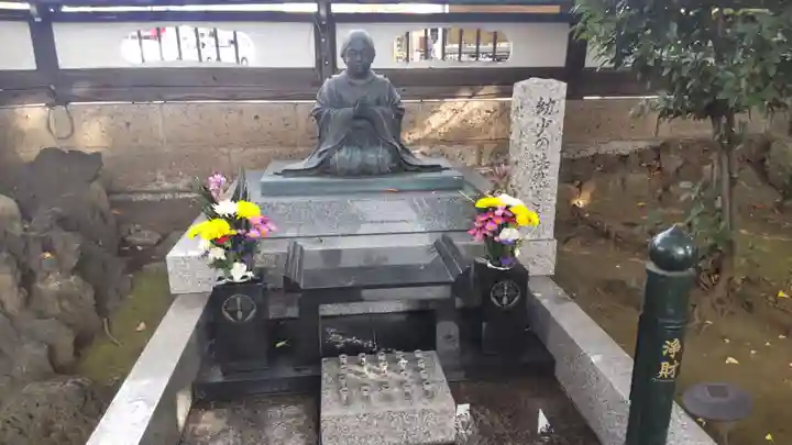 善徳寺の像