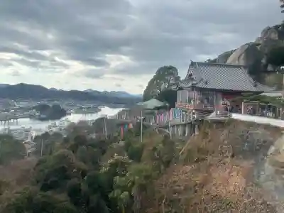 千光寺の{uncategorized: "未分類", other: "その他", undefined: "問題あり", building: "その他建物", grave: "お墓", sacred_gate: "鳥居", guardian: "狛犬", statue: "像", buddha: "仏像", history: "歴史", nature: "自然", garden: "庭園", animal: "動物", pagoda: "塔", temizu: "手水舎", mountain_gate: "山門・神門", sanctuary: "本殿・本堂", subordinate: "末社・摂社", art: "芸術", scenery: "景色", jizo: "地蔵", ema: "絵馬", goshuin: "御朱印", omikuji: "おみくじ", items: "授与品その他", amulet: "お守り", goshuincho: "御朱印帳", eats: "食事", festival: "お祭り", votive_dance: "神楽", shichigosan: "七五三参", wedding: "結婚式", experience: "体験その他", initially: "初詣", around: "周辺", anti_infection: "感染症対策"}