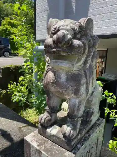 三熊野神社の狛犬