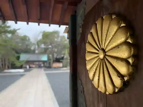 氣比神宮の{uncategorized: "未分類", other: "その他", undefined: "問題あり", building: "その他建物", grave: "お墓", sacred_gate: "鳥居", guardian: "狛犬", statue: "像", buddha: "仏像", history: "歴史", nature: "自然", garden: "庭園", animal: "動物", pagoda: "塔", temizu: "手水舎", mountain_gate: "山門・神門", sanctuary: "本殿・本堂", subordinate: "末社・摂社", art: "芸術", scenery: "景色", jizo: "地蔵", ema: "絵馬", goshuin: "御朱印", omikuji: "おみくじ", items: "授与品その他", amulet: "お守り", goshuincho: "御朱印帳", eats: "食事", festival: "お祭り", votive_dance: "神楽", shichigosan: "七五三参", wedding: "結婚式", experience: "体験その他", initially: "初詣", around: "周辺", anti_infection: "感染症対策"}