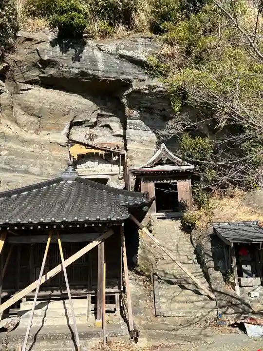 那古寺の{uncategorized: "未分類", other: "その他", undefined: "問題あり", building: "その他建物", grave: "お墓", sacred_gate: "鳥居", guardian: "狛犬", statue: "像", buddha: "仏像", history: "歴史", nature: "自然", garden: "庭園", animal: "動物", pagoda: "塔", temizu: "手水舎", mountain_gate: "山門・神門", sanctuary: "本殿・本堂", subordinate: "末社・摂社", art: "芸術", scenery: "景色", jizo: "地蔵", ema: "絵馬", goshuin: "御朱印", omikuji: "おみくじ", items: "授与品その他", amulet: "お守り", goshuincho: "御朱印帳", eats: "食事", festival: "お祭り", votive_dance: "神楽", shichigosan: "七五三参", wedding: "結婚式", experience: "体験その他", initially: "初詣", around: "周辺", anti_infection: "感染症対策"}
