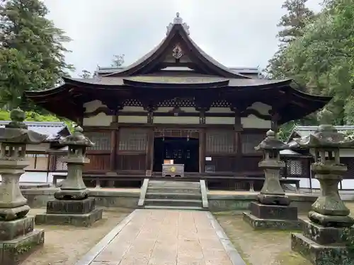 吉香神社の本殿