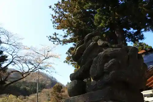 高司神社〜むすびの神の鎮まる社〜の狛犬