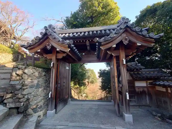 善峯寺の山門・神門