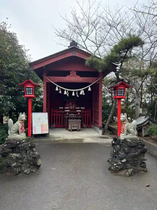 鎌数伊勢大神宮の{uncategorized: "未分類", other: "その他", undefined: "問題あり", building: "その他建物", grave: "お墓", sacred_gate: "鳥居", guardian: "狛犬", statue: "像", buddha: "仏像", history: "歴史", nature: "自然", garden: "庭園", animal: "動物", pagoda: "塔", temizu: "手水舎", mountain_gate: "山門・神門", sanctuary: "本殿・本堂", subordinate: "末社・摂社", art: "芸術", scenery: "景色", jizo: "地蔵", ema: "絵馬", goshuin: "御朱印", omikuji: "おみくじ", items: "授与品その他", amulet: "お守り", goshuincho: "御朱印帳", eats: "食事", festival: "お祭り", votive_dance: "神楽", shichigosan: "七五三参", wedding: "結婚式", experience: "体験その他", initially: "初詣", around: "周辺", anti_infection: "感染症対策"}