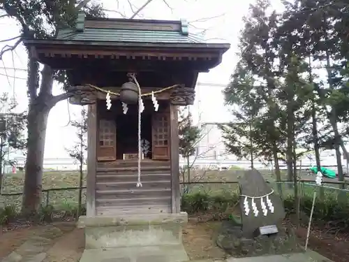 女體神社の末社