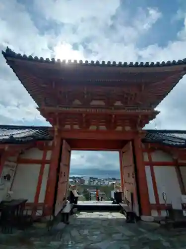 和歌浦天満宮の{uncategorized: "未分類", other: "その他", undefined: "問題あり", building: "その他建物", grave: "お墓", sacred_gate: "鳥居", guardian: "狛犬", statue: "像", buddha: "仏像", history: "歴史", nature: "自然", garden: "庭園", animal: "動物", pagoda: "塔", temizu: "手水舎", mountain_gate: "山門・神門", sanctuary: "本殿・本堂", subordinate: "末社・摂社", art: "芸術", scenery: "景色", jizo: "地蔵", ema: "絵馬", goshuin: "御朱印", omikuji: "おみくじ", items: "授与品その他", amulet: "お守り", goshuincho: "御朱印帳", eats: "食事", festival: "お祭り", votive_dance: "神楽", shichigosan: "七五三参", wedding: "結婚式", experience: "体験その他", initially: "初詣", around: "周辺", anti_infection: "感染症対策"}