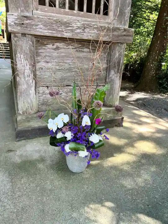 彦嶽宮の{uncategorized: "未分類", other: "その他", undefined: "問題あり", building: "その他建物", grave: "お墓", sacred_gate: "鳥居", guardian: "狛犬", statue: "像", buddha: "仏像", history: "歴史", nature: "自然", garden: "庭園", animal: "動物", pagoda: "塔", temizu: "手水舎", mountain_gate: "山門・神門", sanctuary: "本殿・本堂", subordinate: "末社・摂社", art: "芸術", scenery: "景色", jizo: "地蔵", ema: "絵馬", goshuin: "御朱印", omikuji: "おみくじ", items: "授与品その他", amulet: "お守り", goshuincho: "御朱印帳", eats: "食事", festival: "お祭り", votive_dance: "神楽", shichigosan: "七五三参", wedding: "結婚式", experience: "体験その他", initially: "初詣", around: "周辺", anti_infection: "感染症対策"}