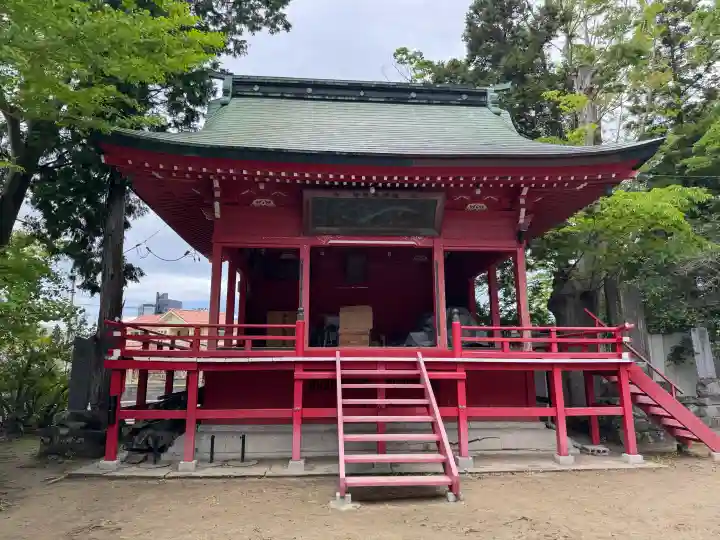 小名浜諏訪神社 ~海の鎮守様~の{uncategorized: "未分類", other: "その他", undefined: "問題あり", building: "その他建物", grave: "お墓", sacred_gate: "鳥居", guardian: "狛犬", statue: "像", buddha: "仏像", history: "歴史", nature: "自然", garden: "庭園", animal: "動物", pagoda: "塔", temizu: "手水舎", mountain_gate: "山門・神門", sanctuary: "本殿・本堂", subordinate: "末社・摂社", art: "芸術", scenery: "景色", jizo: "地蔵", ema: "絵馬", goshuin: "御朱印", omikuji: "おみくじ", items: "授与品その他", amulet: "お守り", goshuincho: "御朱印帳", eats: "食事", festival: "お祭り", votive_dance: "神楽", shichigosan: "七五三参", wedding: "結婚式", experience: "体験その他", initially: "初詣", around: "周辺", anti_infection: "感染症対策"}
