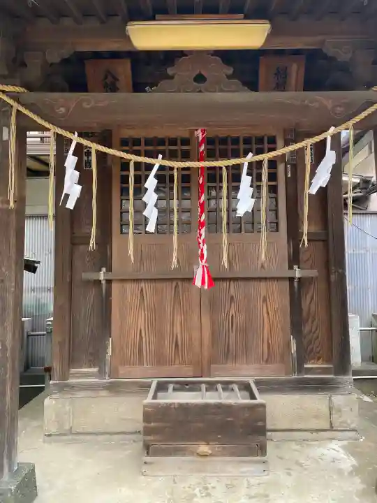 胡録神社の{uncategorized: "未分類", other: "その他", undefined: "問題あり", building: "その他建物", grave: "お墓", sacred_gate: "鳥居", guardian: "狛犬", statue: "像", buddha: "仏像", history: "歴史", nature: "自然", garden: "庭園", animal: "動物", pagoda: "塔", temizu: "手水舎", mountain_gate: "山門・神門", sanctuary: "本殿・本堂", subordinate: "末社・摂社", art: "芸術", scenery: "景色", jizo: "地蔵", ema: "絵馬", goshuin: "御朱印", omikuji: "おみくじ", items: "授与品その他", amulet: "お守り", goshuincho: "御朱印帳", eats: "食事", festival: "お祭り", votive_dance: "神楽", shichigosan: "七五三参", wedding: "結婚式", experience: "体験その他", initially: "初詣", around: "周辺", anti_infection: "感染症対策"}