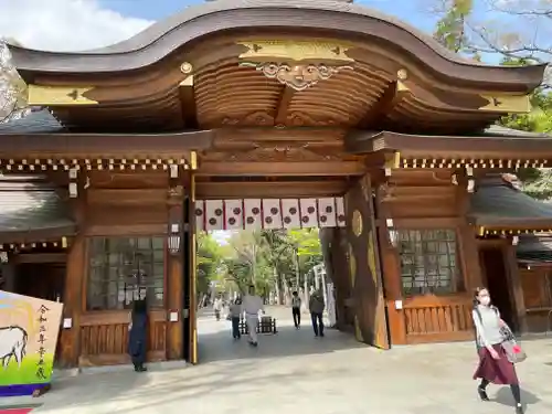 大國魂神社の山門