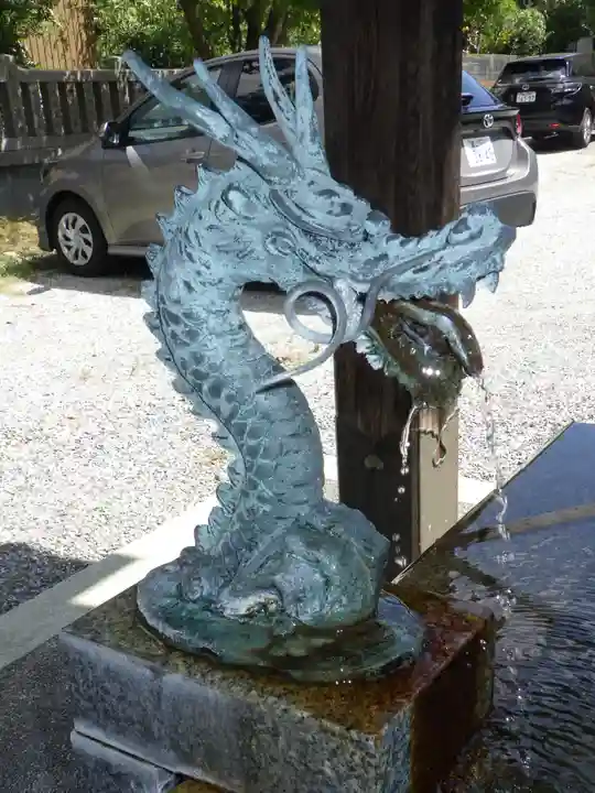 神明宮の手水舎