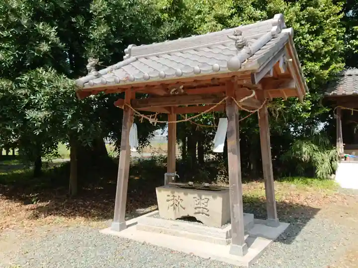 進雄神社の手水舎