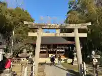 大鳥美波比神社(大鳥大社境内摂社)の{uncategorized: "未分類", other: "その他", undefined: "問題あり", building: "その他建物", grave: "お墓", sacred_gate: "鳥居", guardian: "狛犬", statue: "像", buddha: "仏像", history: "歴史", nature: "自然", garden: "庭園", animal: "動物", pagoda: "塔", temizu: "手水舎", mountain_gate: "山門・神門", sanctuary: "本殿・本堂", subordinate: "末社・摂社", art: "芸術", scenery: "景色", jizo: "地蔵", ema: "絵馬", goshuin: "御朱印", omikuji: "おみくじ", items: "授与品その他", amulet: "お守り", goshuincho: "御朱印帳", eats: "食事", festival: "お祭り", votive_dance: "神楽", shichigosan: "七五三参", wedding: "結婚式", experience: "体験その他", initially: "初詣", around: "周辺", anti_infection: "感染症対策"}