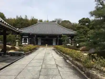 長寿寺の本殿・本堂