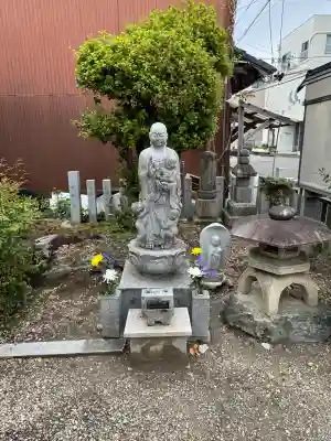 豪潮寺（不動院）の{uncategorized: "未分類", other: "その他", undefined: "問題あり", building: "その他建物", grave: "お墓", sacred_gate: "鳥居", guardian: "狛犬", statue: "像", buddha: "仏像", history: "歴史", nature: "自然", garden: "庭園", animal: "動物", pagoda: "塔", temizu: "手水舎", mountain_gate: "山門・神門", sanctuary: "本殿・本堂", subordinate: "末社・摂社", art: "芸術", scenery: "景色", jizo: "地蔵", ema: "絵馬", goshuin: "御朱印", omikuji: "おみくじ", items: "授与品その他", amulet: "お守り", goshuincho: "御朱印帳", eats: "食事", festival: "お祭り", votive_dance: "神楽", shichigosan: "七五三参", wedding: "結婚式", experience: "体験その他", initially: "初詣", around: "周辺", anti_infection: "感染症対策"}