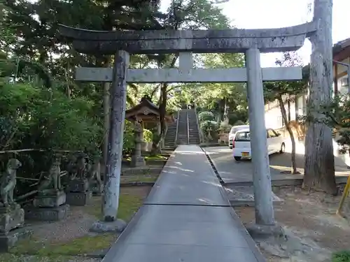 松江城山稲荷神社の鳥居