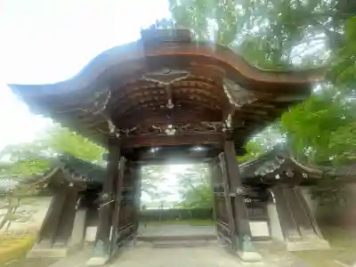 西教寺の{uncategorized: "未分類", other: "その他", undefined: "問題あり", building: "その他建物", grave: "お墓", sacred_gate: "鳥居", guardian: "狛犬", statue: "像", buddha: "仏像", history: "歴史", nature: "自然", garden: "庭園", animal: "動物", pagoda: "塔", temizu: "手水舎", mountain_gate: "山門・神門", sanctuary: "本殿・本堂", subordinate: "末社・摂社", art: "芸術", scenery: "景色", jizo: "地蔵", ema: "絵馬", goshuin: "御朱印", omikuji: "おみくじ", items: "授与品その他", amulet: "お守り", goshuincho: "御朱印帳", eats: "食事", festival: "お祭り", votive_dance: "神楽", shichigosan: "七五三参", wedding: "結婚式", experience: "体験その他", initially: "初詣", around: "周辺", anti_infection: "感染症対策"}