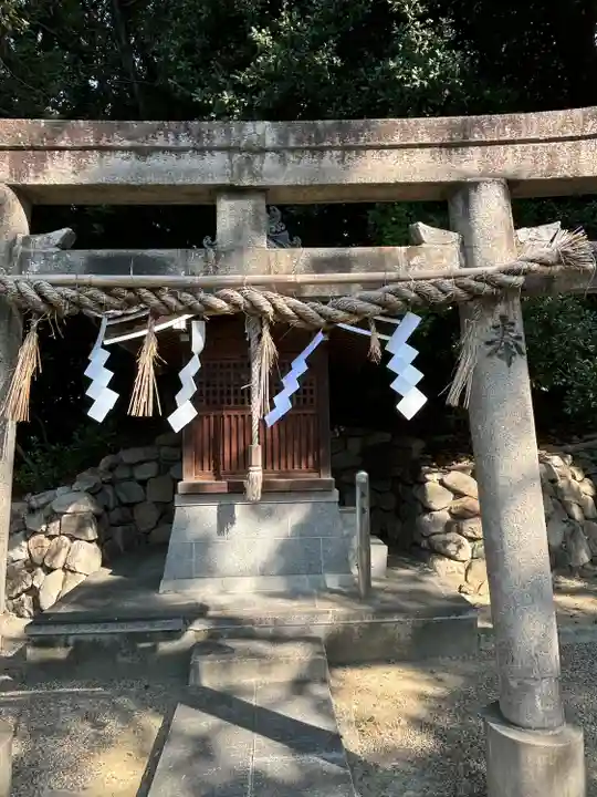 安居神社の末社・摂社