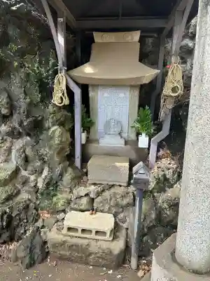 品川神社の{uncategorized: "未分類", other: "その他", undefined: "問題あり", building: "その他建物", grave: "お墓", sacred_gate: "鳥居", guardian: "狛犬", statue: "像", buddha: "仏像", history: "歴史", nature: "自然", garden: "庭園", animal: "動物", pagoda: "塔", temizu: "手水舎", mountain_gate: "山門・神門", sanctuary: "本殿・本堂", subordinate: "末社・摂社", art: "芸術", scenery: "景色", jizo: "地蔵", ema: "絵馬", goshuin: "御朱印", omikuji: "おみくじ", items: "授与品その他", amulet: "お守り", goshuincho: "御朱印帳", eats: "食事", festival: "お祭り", votive_dance: "神楽", shichigosan: "七五三参", wedding: "結婚式", experience: "体験その他", initially: "初詣", around: "周辺", anti_infection: "感染症対策"}