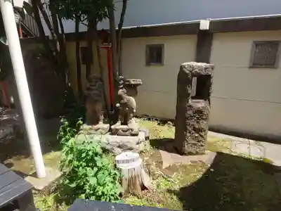 吉原神社の像