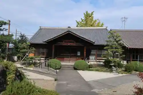 平田寺の本殿・本堂