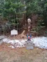 荒神社の{uncategorized: "未分類", other: "その他", undefined: "問題あり", building: "その他建物", grave: "お墓", sacred_gate: "鳥居", guardian: "狛犬", statue: "像", buddha: "仏像", history: "歴史", nature: "自然", garden: "庭園", animal: "動物", pagoda: "塔", temizu: "手水舎", mountain_gate: "山門・神門", sanctuary: "本殿・本堂", subordinate: "末社・摂社", art: "芸術", scenery: "景色", jizo: "地蔵", ema: "絵馬", goshuin: "御朱印", omikuji: "おみくじ", items: "授与品その他", amulet: "お守り", goshuincho: "御朱印帳", eats: "食事", festival: "お祭り", votive_dance: "神楽", shichigosan: "七五三参", wedding: "結婚式", experience: "体験その他", initially: "初詣", around: "周辺", anti_infection: "感染症対策"}