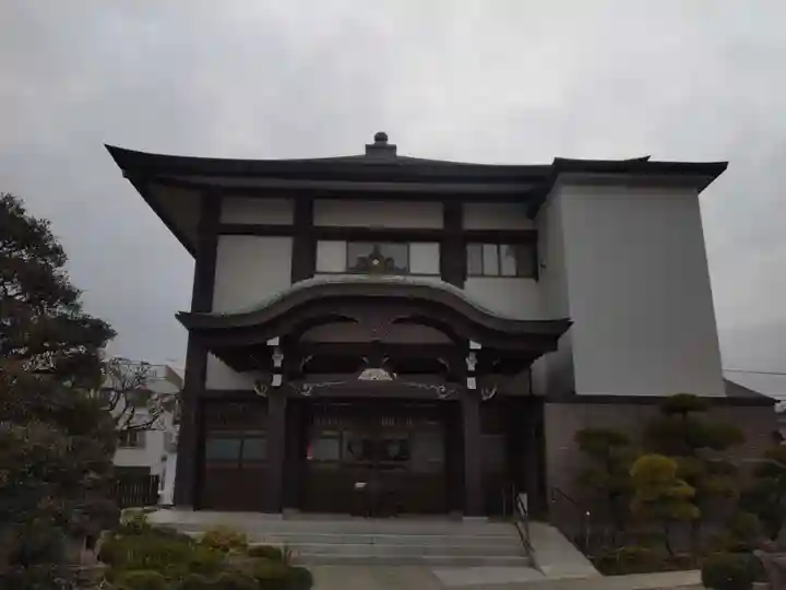 秀明寺の本殿・本堂