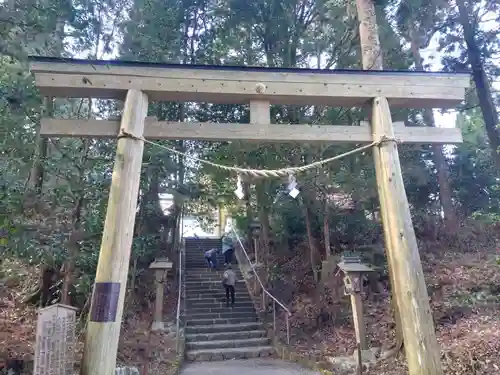 白鳥神社の鳥居