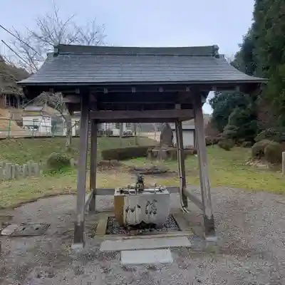 手力神社の手水舎