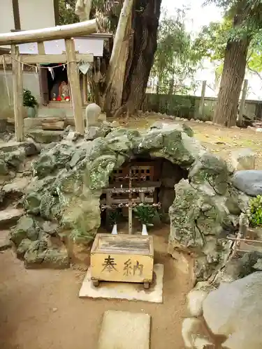 厳嶋神社の末社