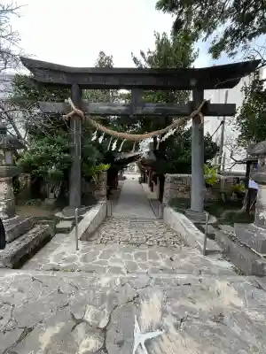 識名宮の{uncategorized: "未分類", other: "その他", undefined: "問題あり", building: "その他建物", grave: "お墓", sacred_gate: "鳥居", guardian: "狛犬", statue: "像", buddha: "仏像", history: "歴史", nature: "自然", garden: "庭園", animal: "動物", pagoda: "塔", temizu: "手水舎", mountain_gate: "山門・神門", sanctuary: "本殿・本堂", subordinate: "末社・摂社", art: "芸術", scenery: "景色", jizo: "地蔵", ema: "絵馬", goshuin: "御朱印", omikuji: "おみくじ", items: "授与品その他", amulet: "お守り", goshuincho: "御朱印帳", eats: "食事", festival: "お祭り", votive_dance: "神楽", shichigosan: "七五三参", wedding: "結婚式", experience: "体験その他", initially: "初詣", around: "周辺", anti_infection: "感染症対策"}