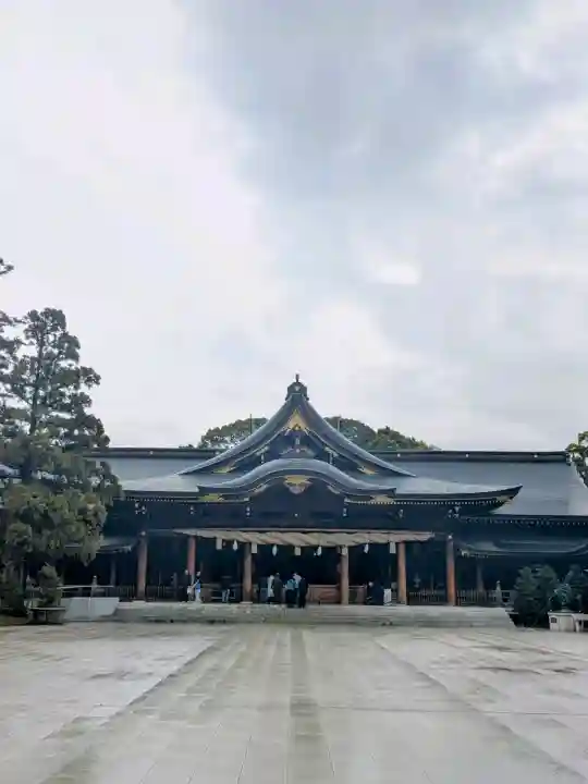 寒川神社の{uncategorized: "未分類", other: "その他", undefined: "問題あり", building: "その他建物", grave: "お墓", sacred_gate: "鳥居", guardian: "狛犬", statue: "像", buddha: "仏像", history: "歴史", nature: "自然", garden: "庭園", animal: "動物", pagoda: "塔", temizu: "手水舎", mountain_gate: "山門・神門", sanctuary: "本殿・本堂", subordinate: "末社・摂社", art: "芸術", scenery: "景色", jizo: "地蔵", ema: "絵馬", goshuin: "御朱印", omikuji: "おみくじ", items: "授与品その他", amulet: "お守り", goshuincho: "御朱印帳", eats: "食事", festival: "お祭り", votive_dance: "神楽", shichigosan: "七五三参", wedding: "結婚式", experience: "体験その他", initially: "初詣", around: "周辺", anti_infection: "感染症対策"}