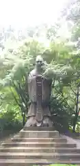 湯島聖堂の像