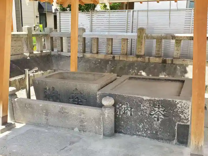 天神社の手水舎