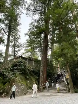 伊勢神宮内宮（皇大神宮）の{uncategorized: "未分類", other: "その他", undefined: "問題あり", building: "その他建物", grave: "お墓", sacred_gate: "鳥居", guardian: "狛犬", statue: "像", buddha: "仏像", history: "歴史", nature: "自然", garden: "庭園", animal: "動物", pagoda: "塔", temizu: "手水舎", mountain_gate: "山門・神門", sanctuary: "本殿・本堂", subordinate: "末社・摂社", art: "芸術", scenery: "景色", jizo: "地蔵", ema: "絵馬", goshuin: "御朱印", omikuji: "おみくじ", items: "授与品その他", amulet: "お守り", goshuincho: "御朱印帳", eats: "食事", festival: "お祭り", votive_dance: "神楽", shichigosan: "七五三参", wedding: "結婚式", experience: "体験その他", initially: "初詣", around: "周辺", anti_infection: "感染症対策"}