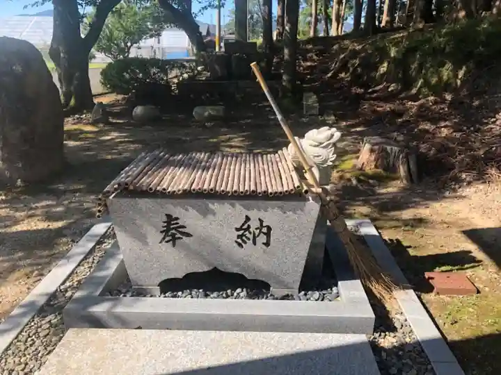多田神社の手水舎