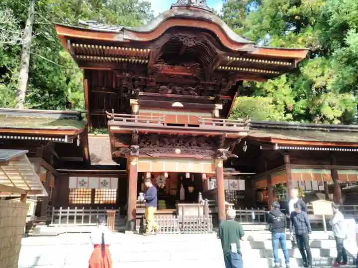 諏訪大社下社秋宮の本殿・本堂