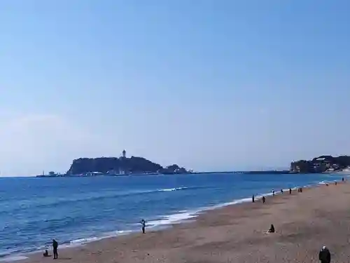 鶴岡八幡宮の周辺