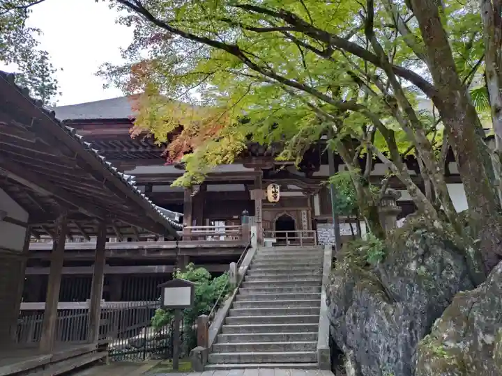 石山寺の本殿・本堂