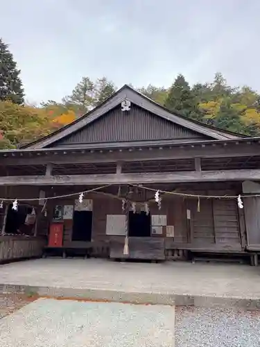 劔山本宮宝蔵石神社(徳島県)
