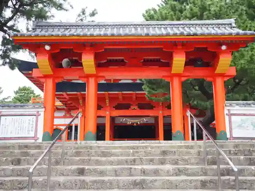 鴨江寺の山門